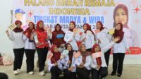 Hafizha Rahmadhani Kukuhkan 200 Anggota Palang Merah Remaja