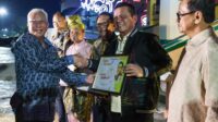 RDK Award 2025, Gubernur Ansar Terima Penghargaan Sahabat Rida K Liamsi