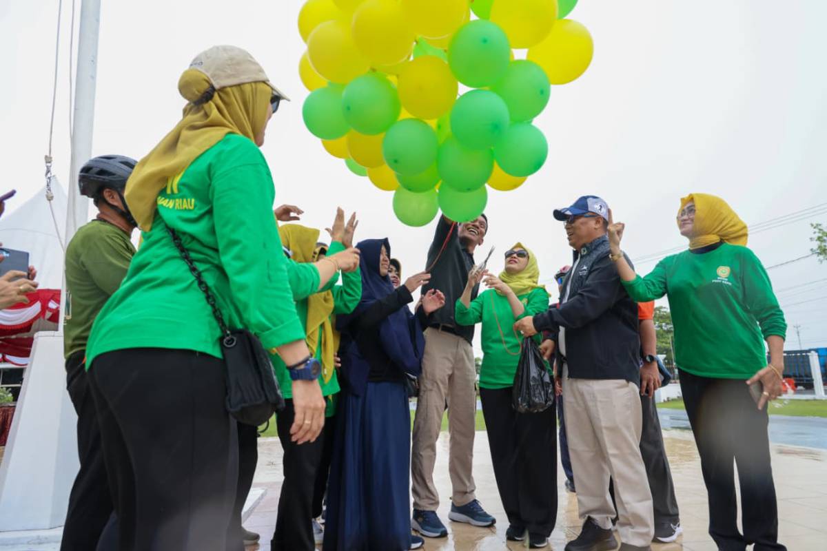 Wagub Nyanyang Hadiri Gowes Santai Semarakkan Peringatan Hari Pahlawan dengan Tema “Mengayuh Semangat Kepahlawanan Kepri 2025”.
