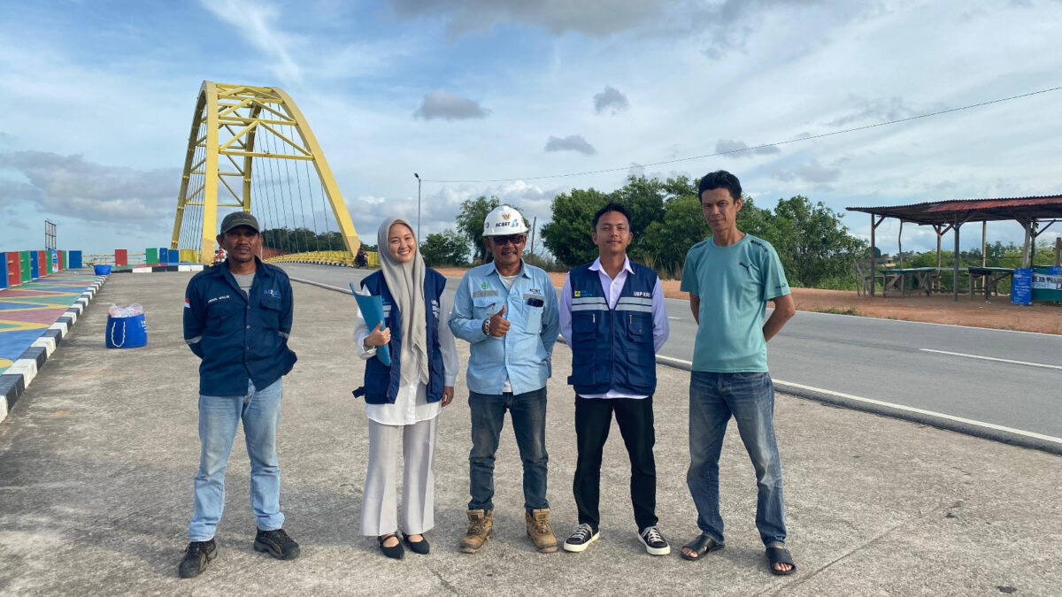 Peringati Sumpah Pemuda, PLN Indonesia Power UBP Kepri Terangi Jembatan Kuning Teluk Uma