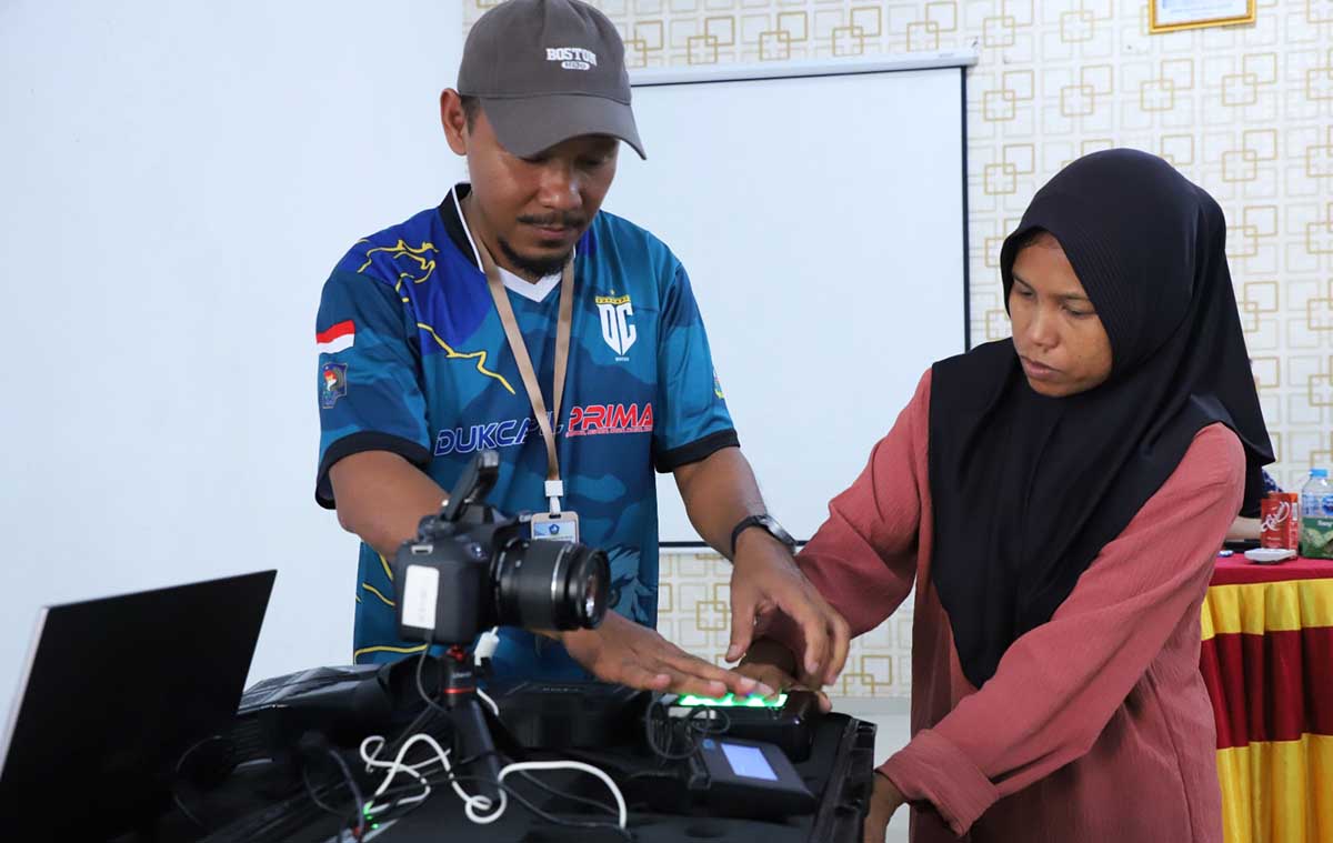 Sulit Akses Layanan, Pemkab Bintan Jemput Bola Urus KTP hingga Pulau Terjauh