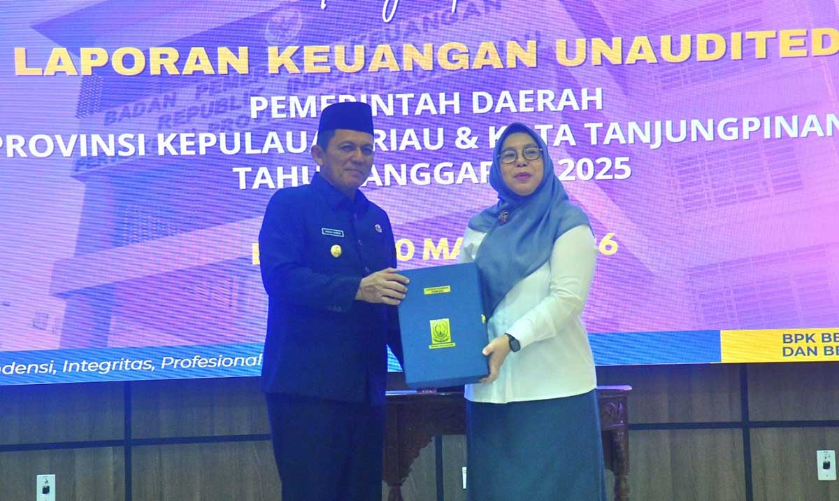 Transparansi Anggaran, Pemprov Kepri Serahkan Laporan Keuangan 2025