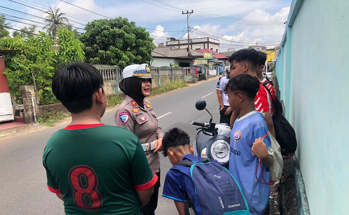 Hindari Pelanggaran di Jalan, Satlantas Polresta Tanjungpinang Edukasi Pelajar