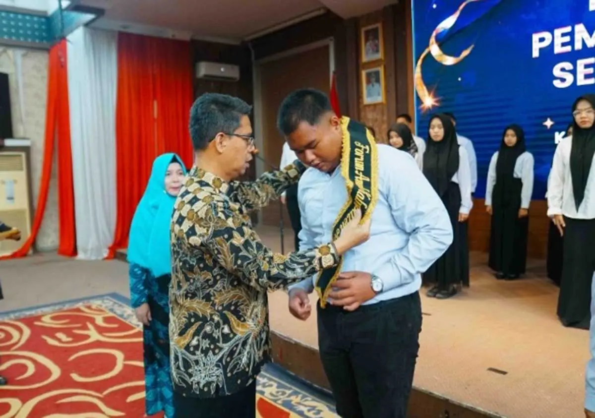 Wujudkan Karimun Kabupaten Layak Anak, Iskandarsyah Kukuhkan Kepengurusan Forum Anak 2025-2027