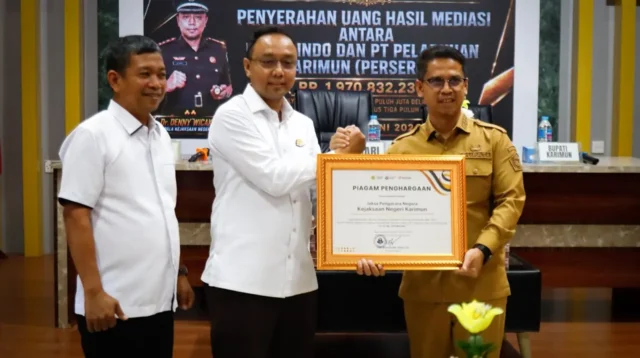 Bupati Karimun Sumringah, Pelindo Selesaikan Sisa Utang Rp 1,9 M ke BUP
