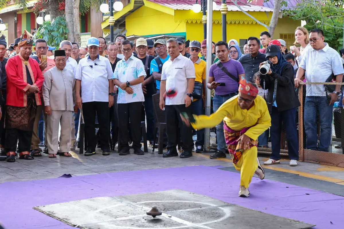 Jangan Sampai Hilang, Gubernur Ansar Dorong Permainan Rakyat Masuk Event Wisata
