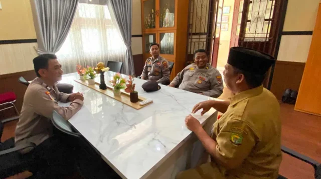 Sat Binmas Polresta Tanjungpinang Gandeng SMPN 10, Edukasi Pelajar Soal Hukum dan Bahaya Pergaulan Negatif