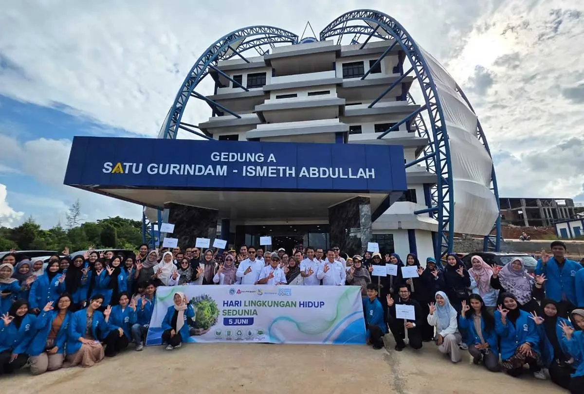 Peringati Hari Lingkungan Hidup Sedunia 2026, UMRAH Tanam Ratusan Pohon di Kampus Dompak
