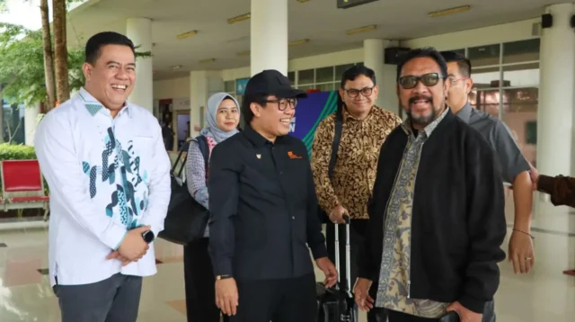Sekda Bintan Sambut Rombongan Komisi VII DPR RI di Bandara RHF, Ini Agendanya