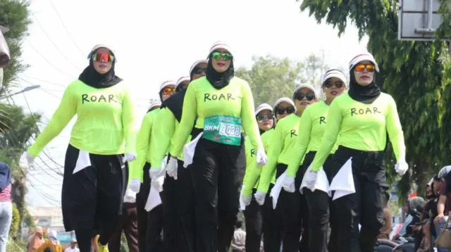 Gerak Jalan 8 Km Tanjungpinang Diikuti 156 Regu, Peserta Perempuan Tampil Kreatif