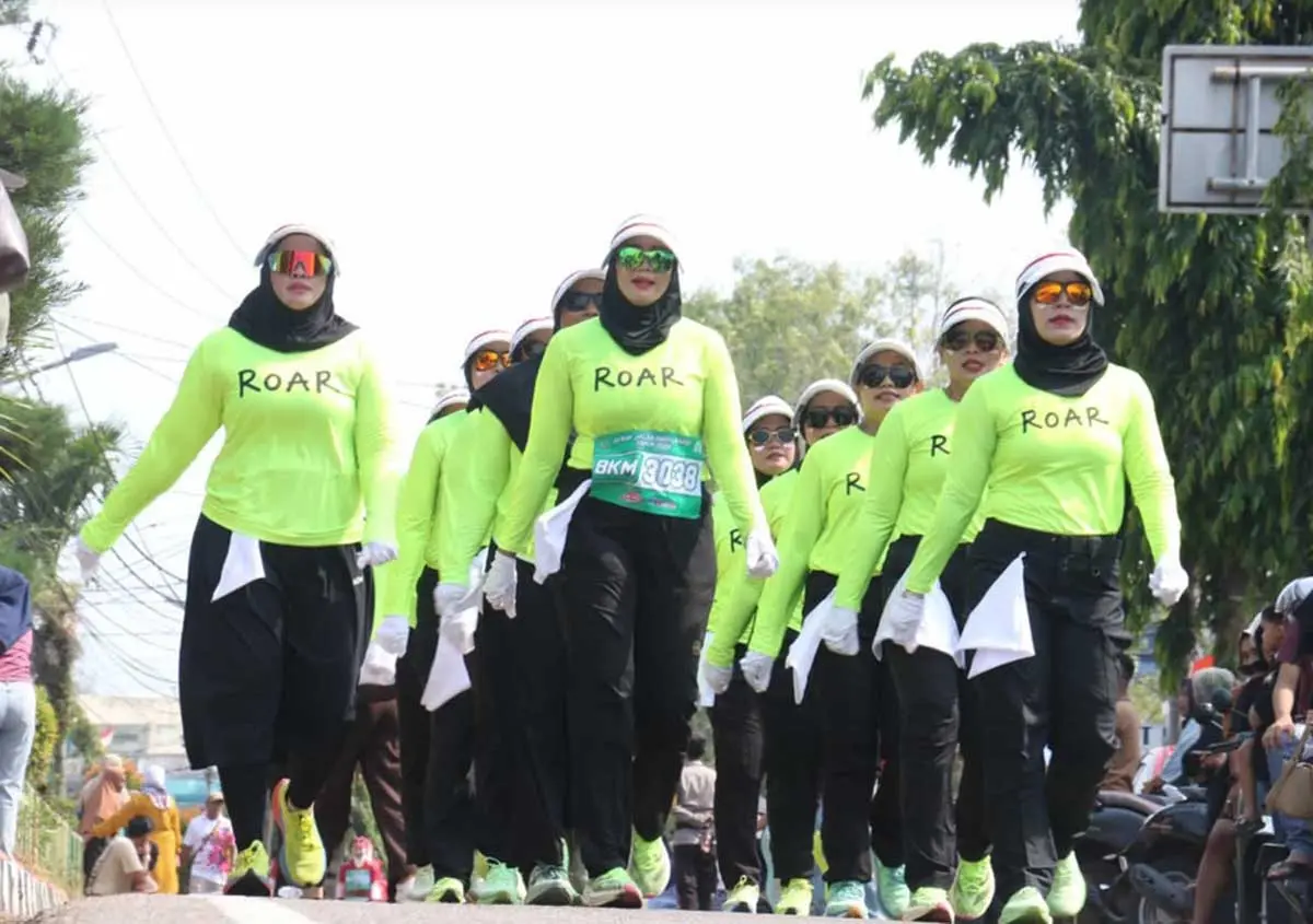 Gerak Jalan 8 Km Tanjungpinang Diikuti 156 Regu, Peserta Perempuan Tampil Kreatif