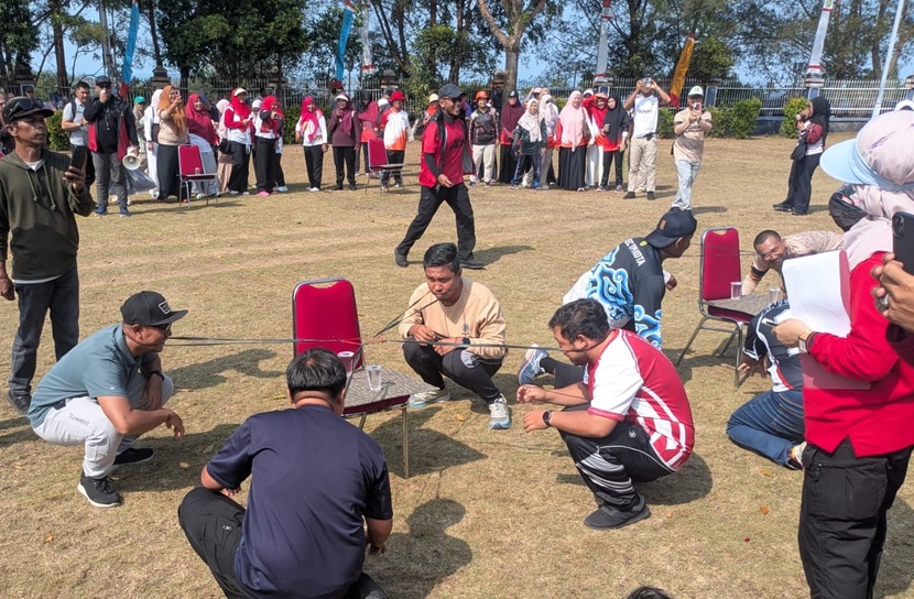ASN Pemko Tanjungpinang Ikut Lomba 17-an, dari Ikat Kaki hingga Lompat Karung