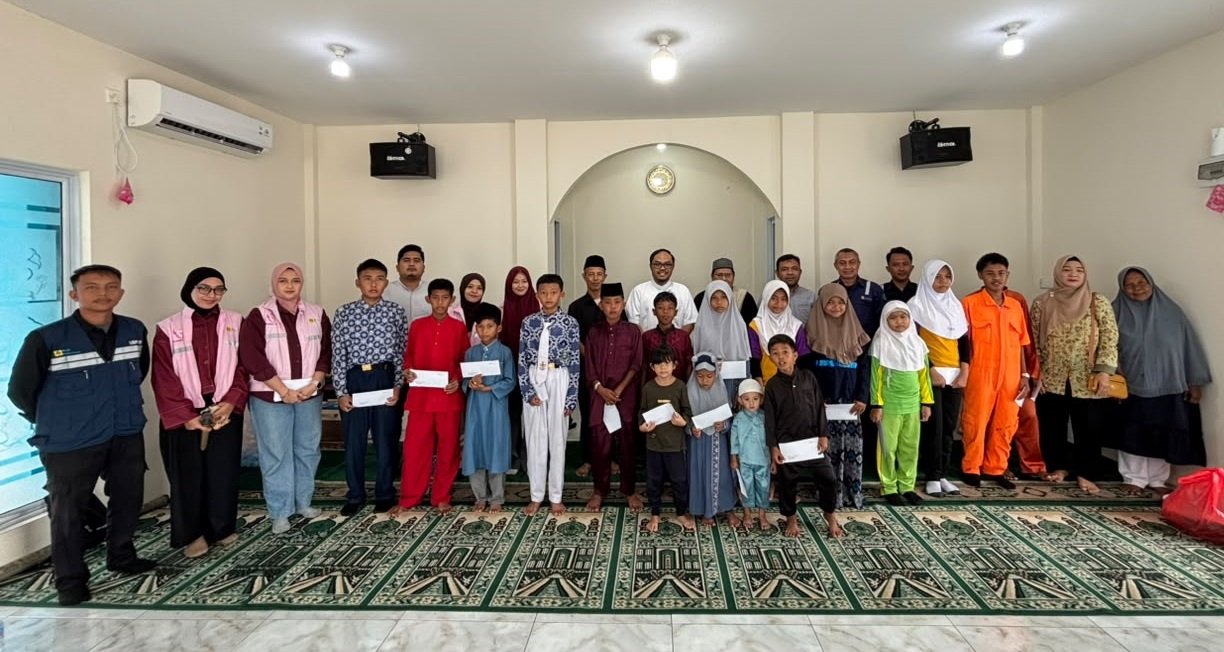 PLN Indonesia Power Santuni 25 Anak Yatim di Karimun, Doa Bersama Jelang Overhaul PLTU