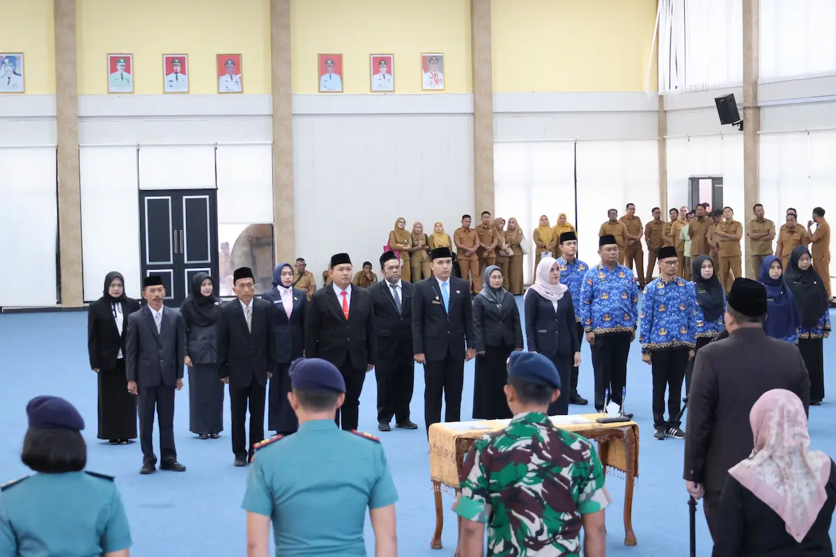 20 Pejabat Pemkab Bintan Dilantik, Ada Tiga Kepala OPD yang Berganti