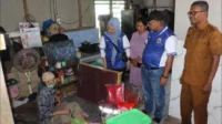 pemko-tanjungpinang-rumah-roboh Rumah Warga Tanjung Unggat Roboh, Pemko Tanjungpinang Cari Solusi Bantuan Perbaikan