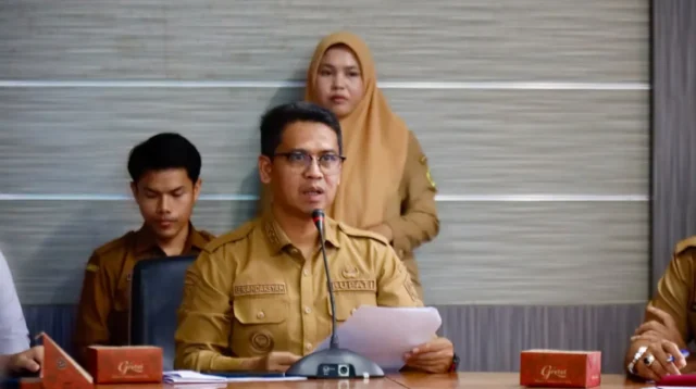 Bupati Karimun Sebut Tabung Rusak dan Rumitnya Birokrasi Kepabeanan Penyebab Warga Sulit Peroleh Gas 3 Kg